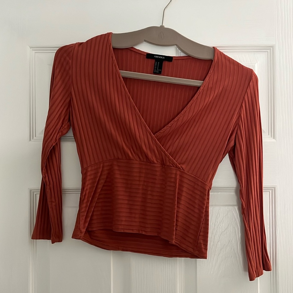 FOREVER 21 3/4 sleeve crop top